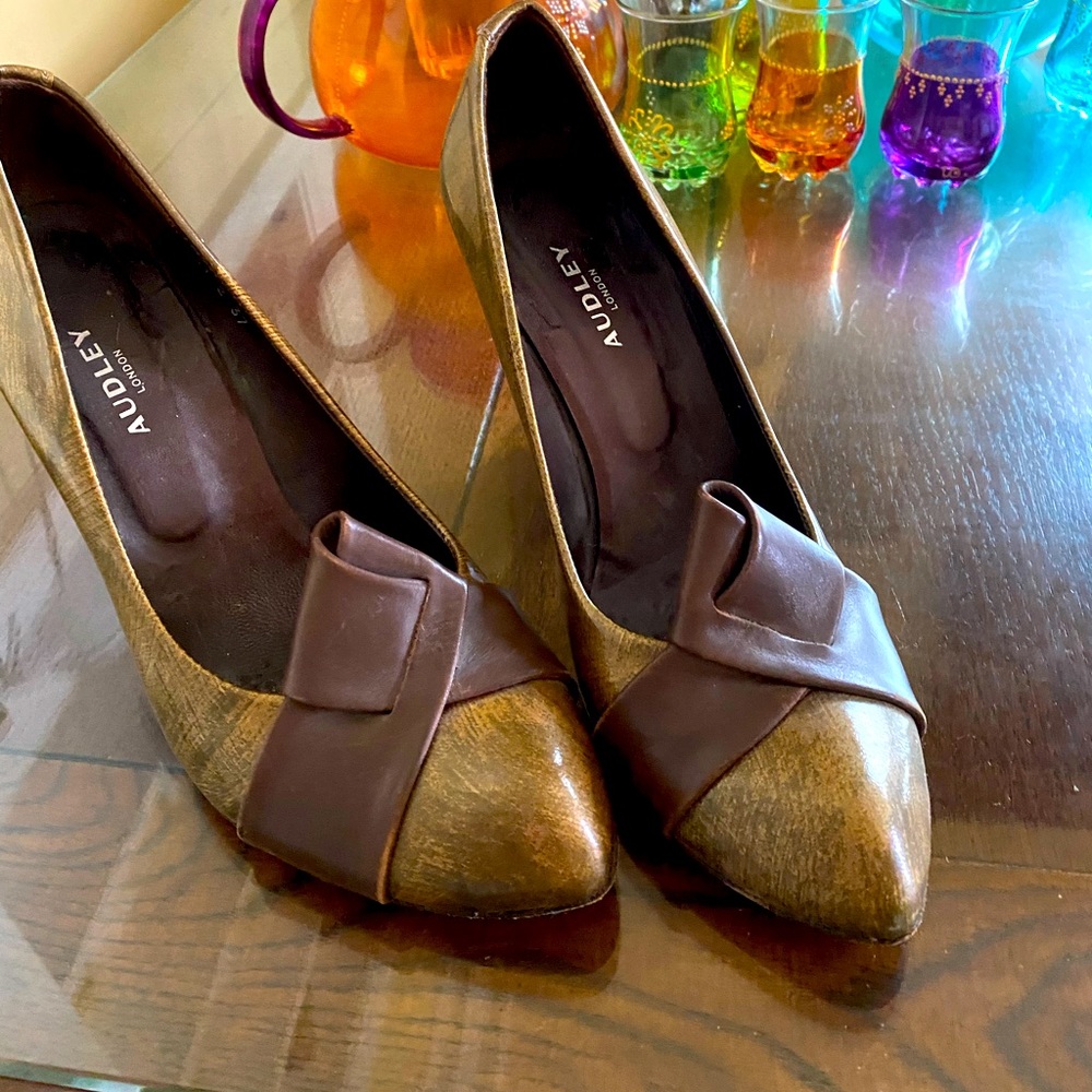 AUDLEY made in London cheeky heels